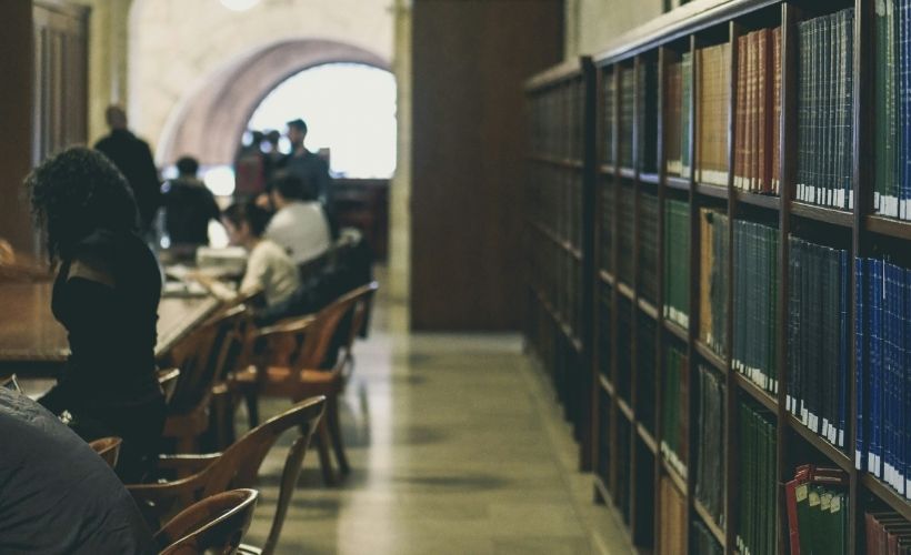 Step-by-Step Guide to Becoming a Legal Advisor in the UK
